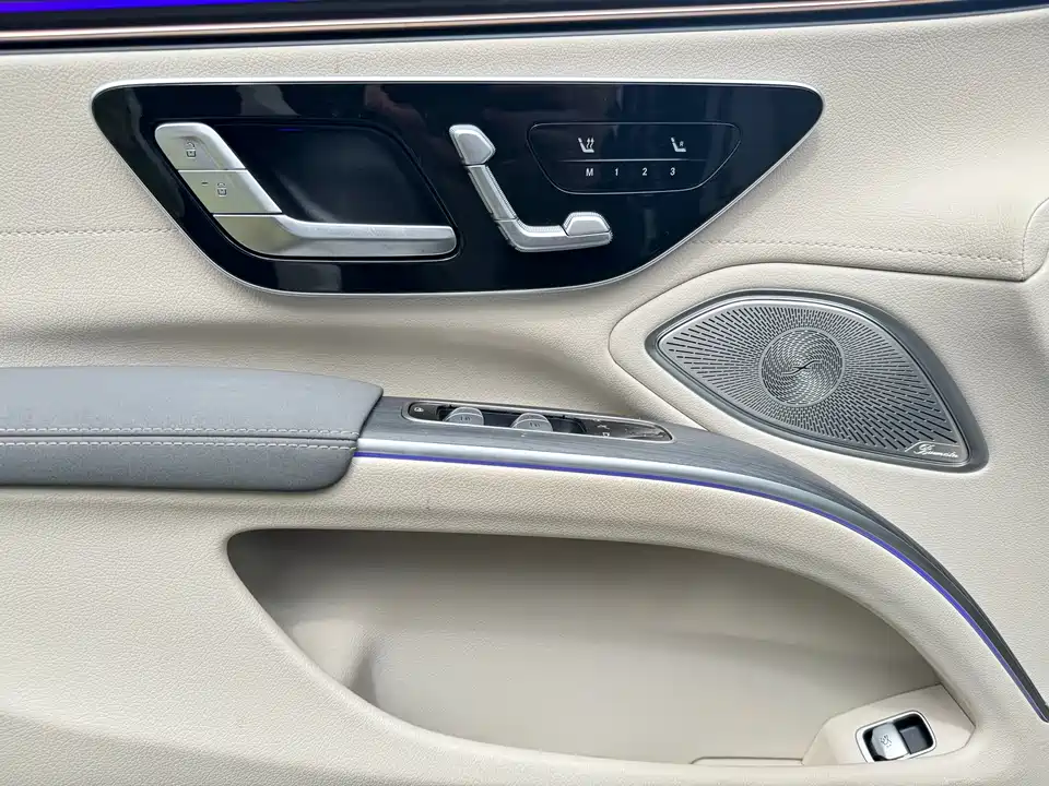 Mercedes-Benz EQS
