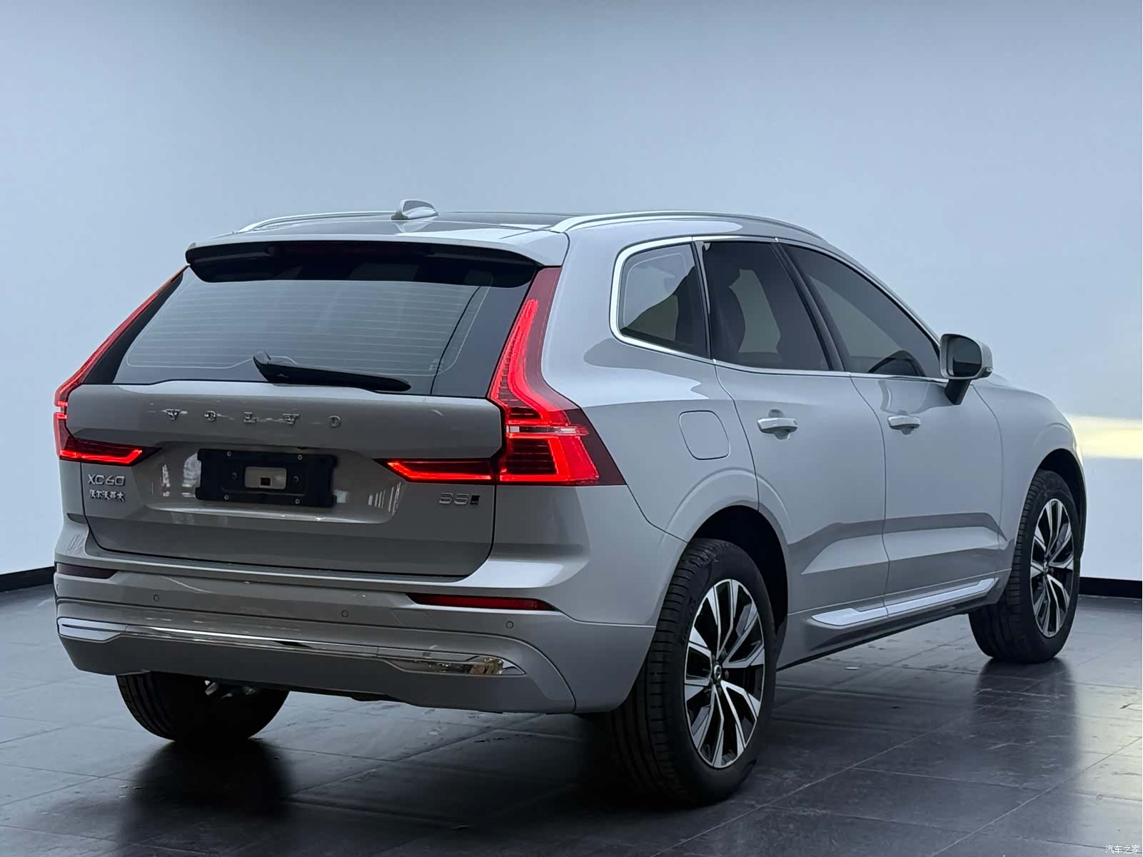Volvo XC60, 2022 все фото
