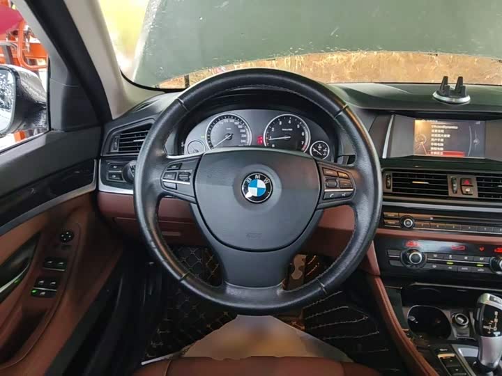 BMW 5 Series 2014 520Li dian ya xing