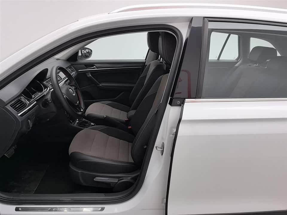 Volkswagen C-TREK Wei Collar