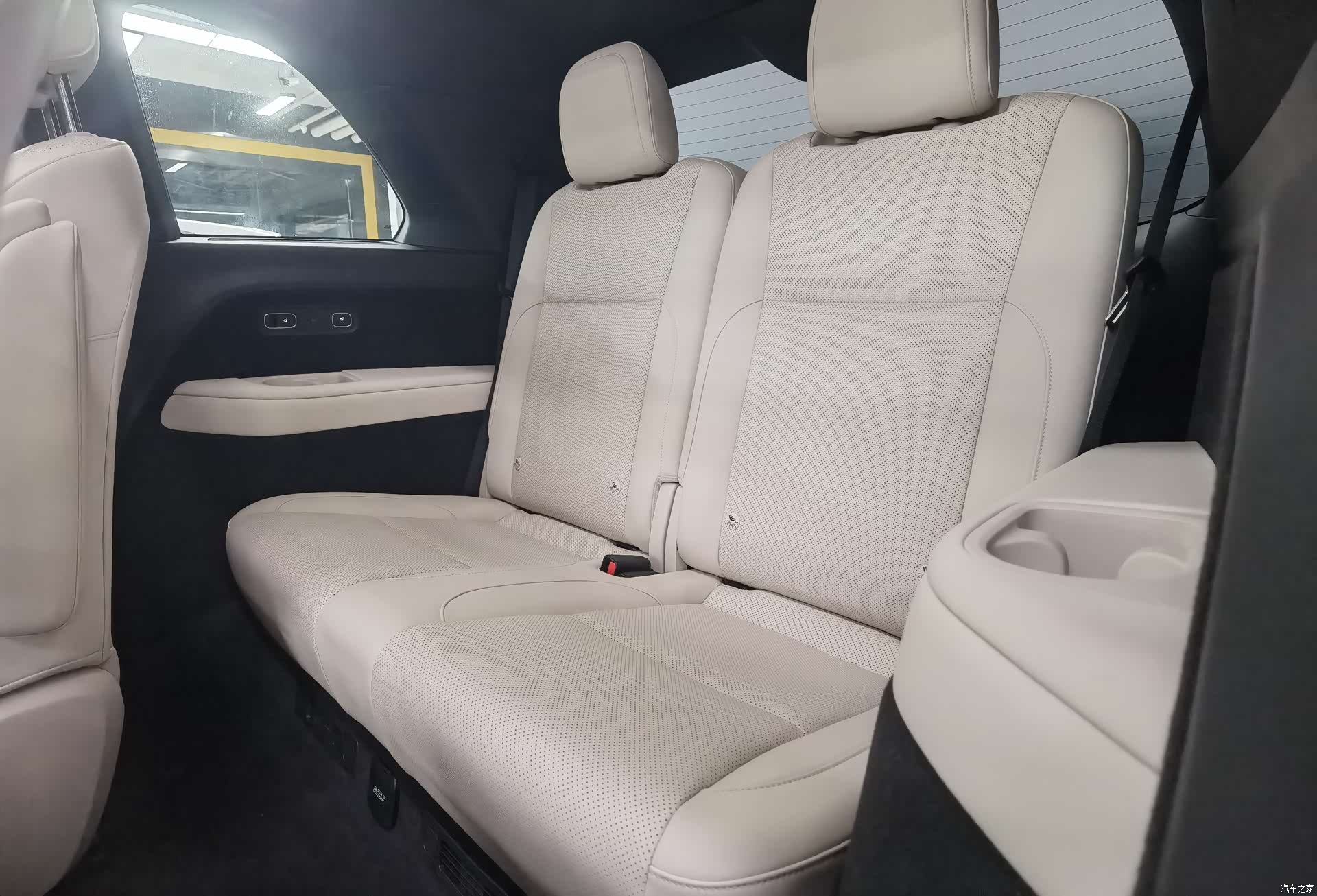 Li Auto L8, 2025 10