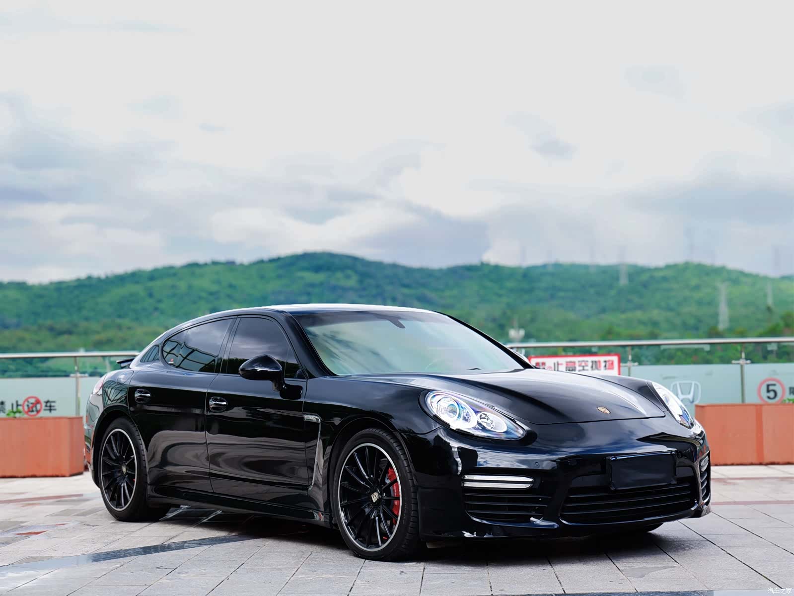 Porsche Panamera, 2010 3