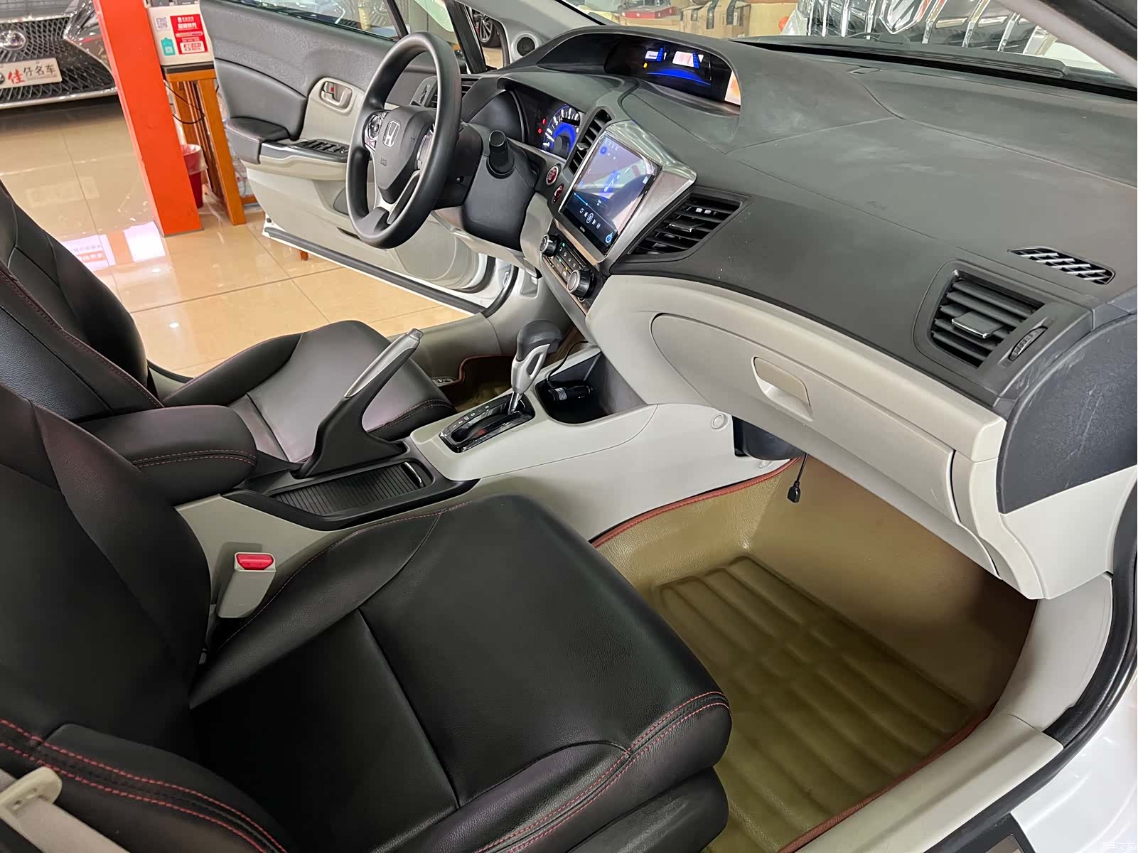 Honda Civic, 2015 12