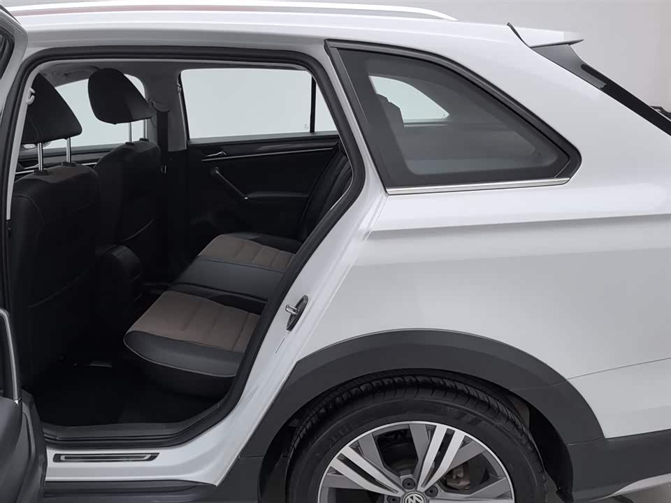 Volkswagen C-TREK Wei Collar