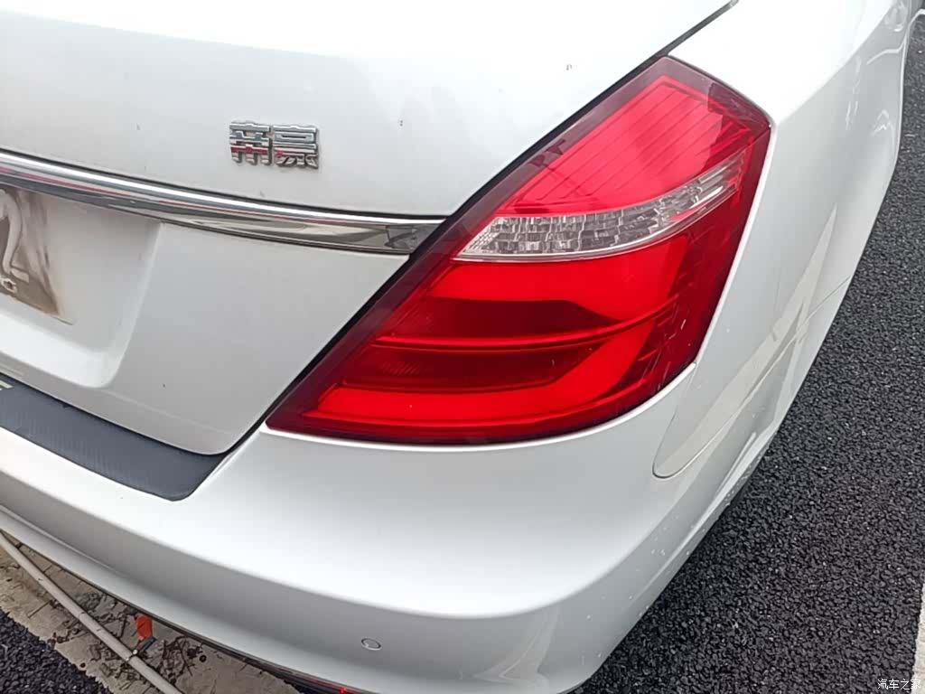 Geely Emgrand, 2017 8