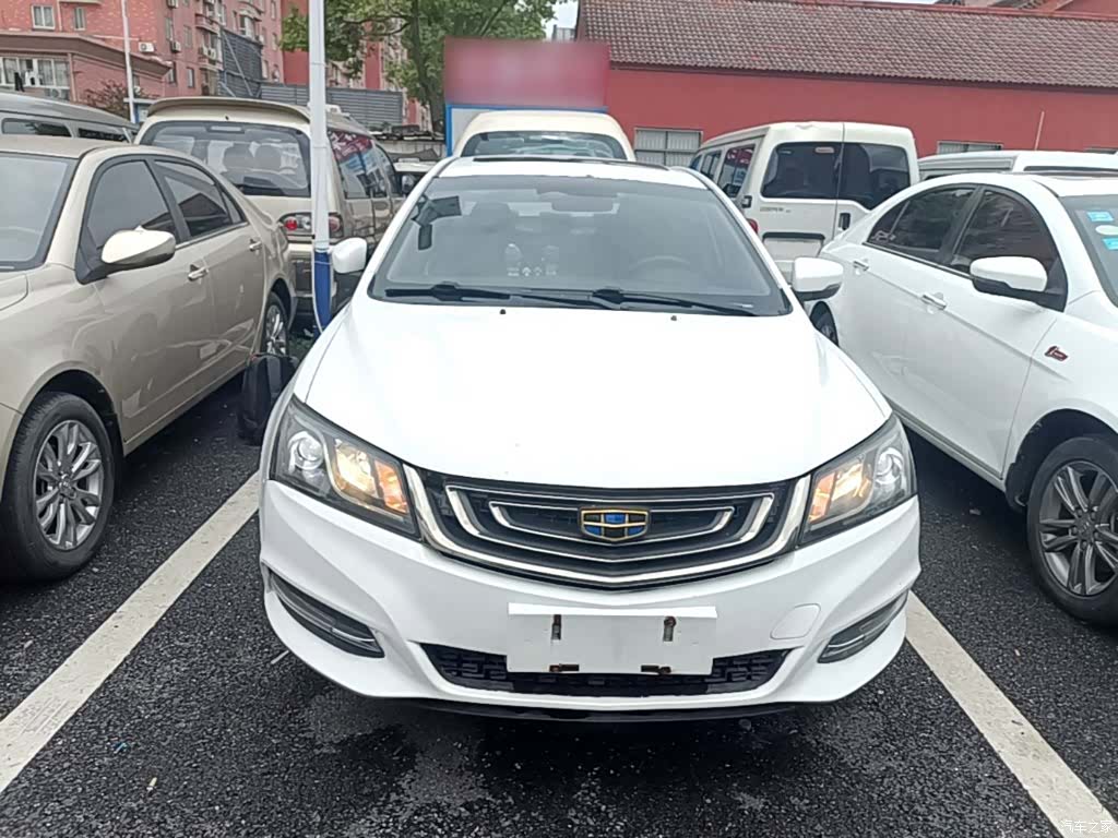 Geely Emgrand, 2017 3