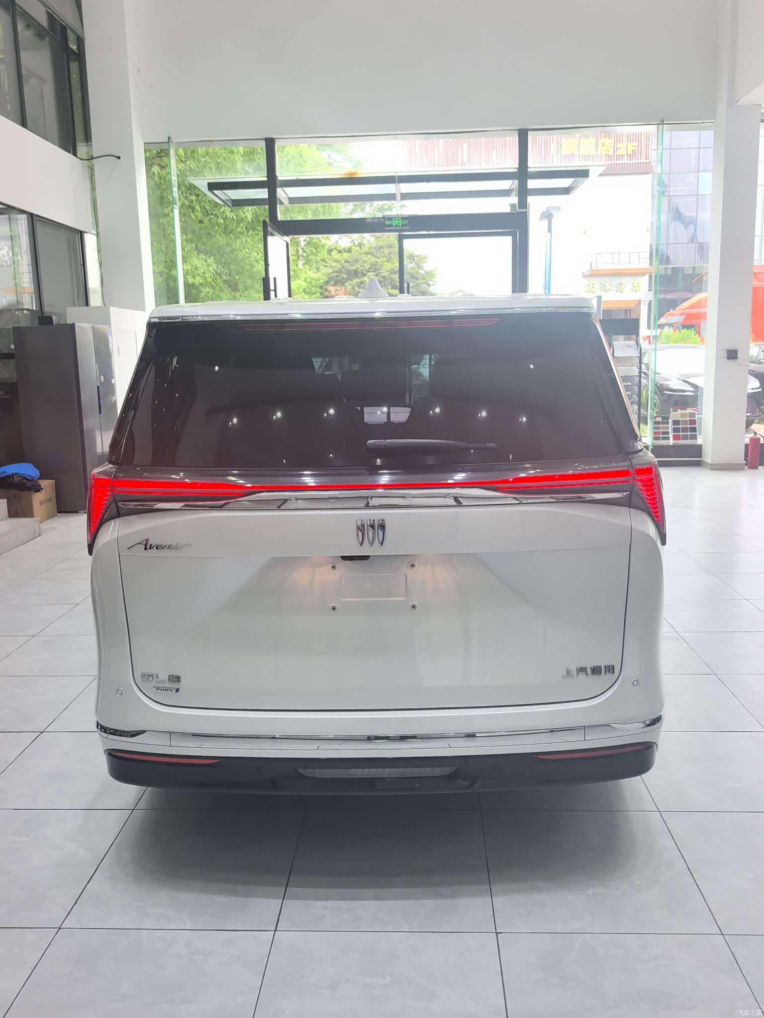 Buick GL8, 2024 13