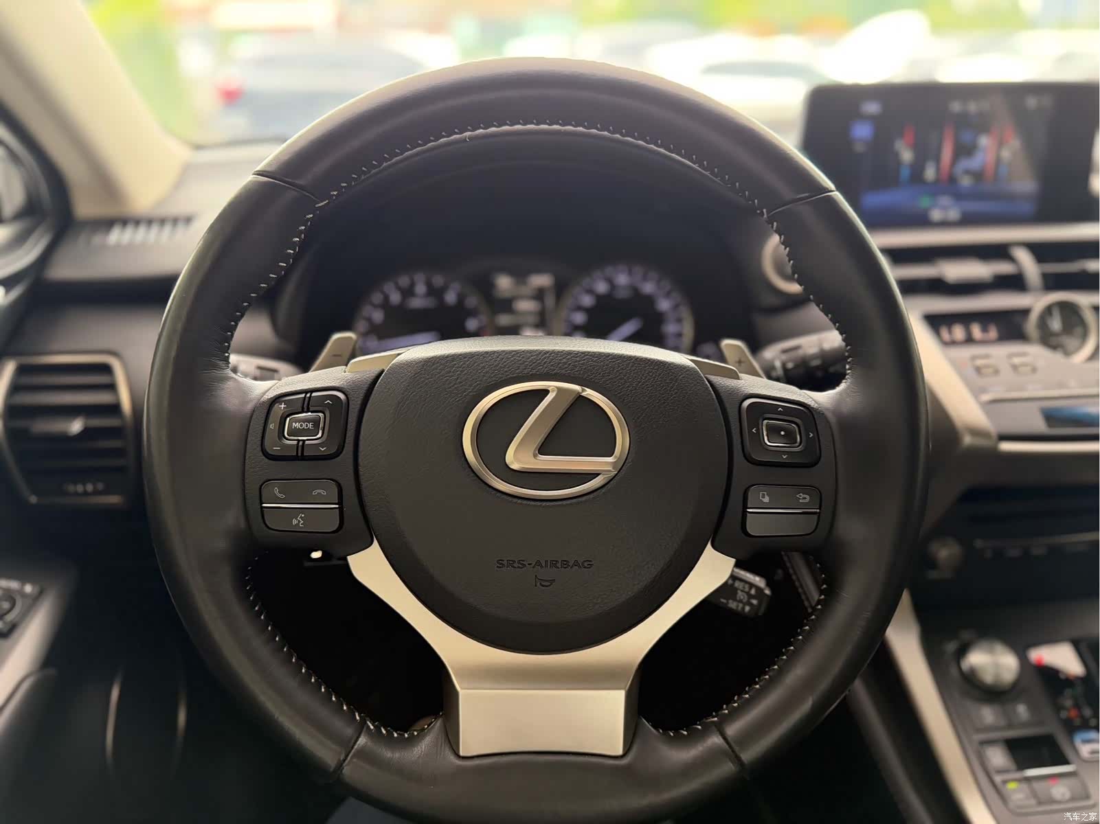Lexus NX, 2018 10