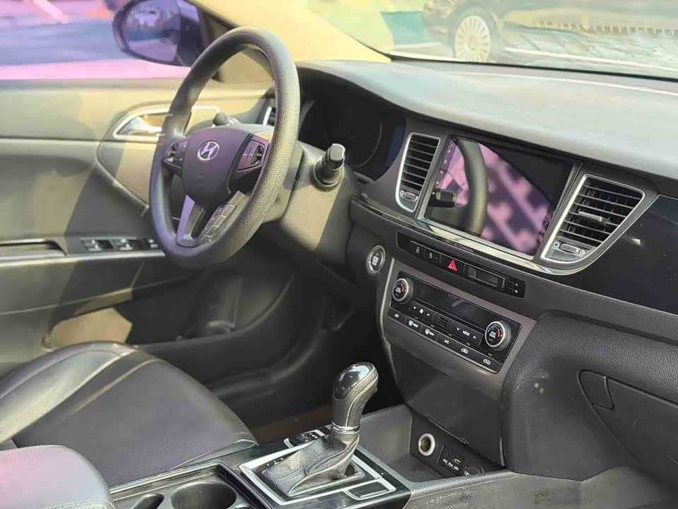 Hyundai Name picture