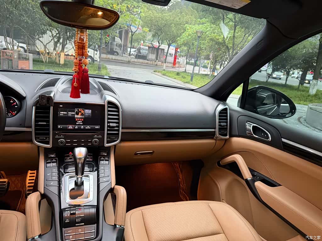 Porsche Cayenne, 2016 9