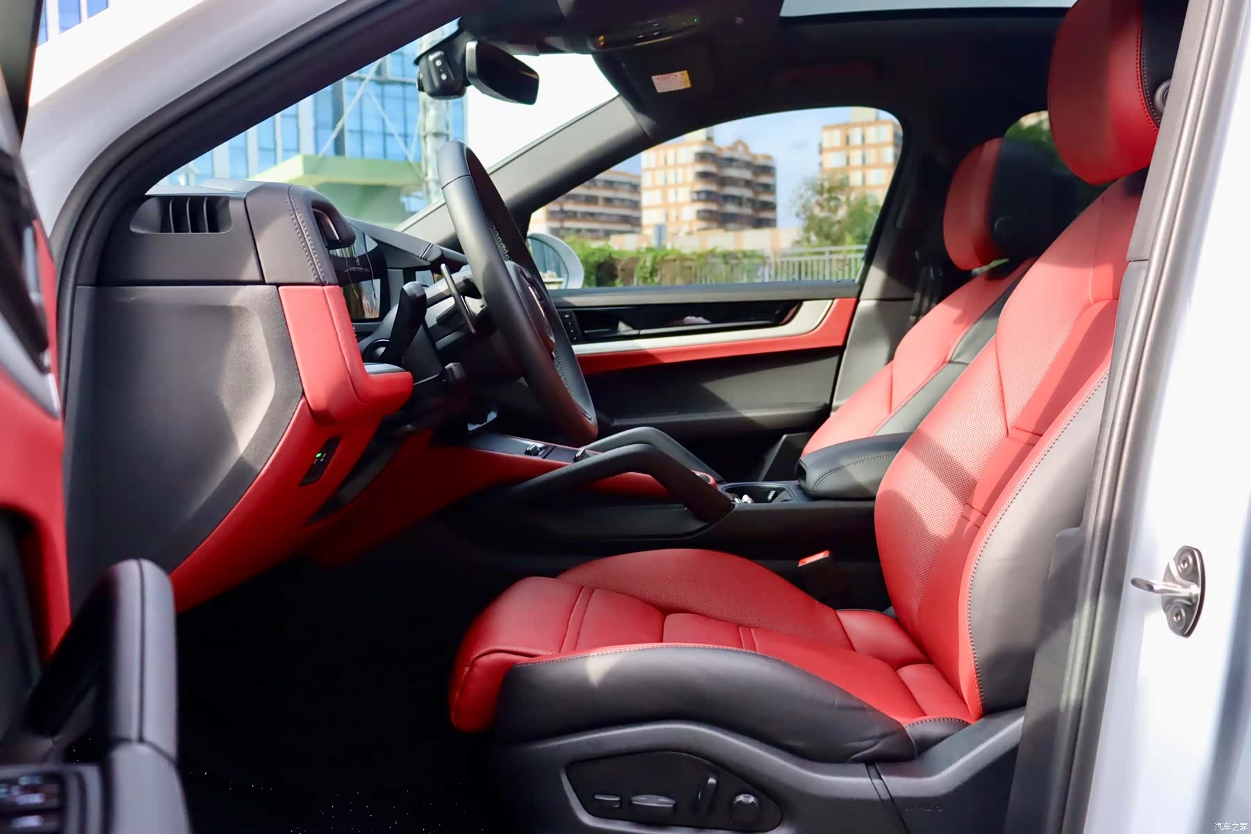 Porsche Cayenne, 2025 8