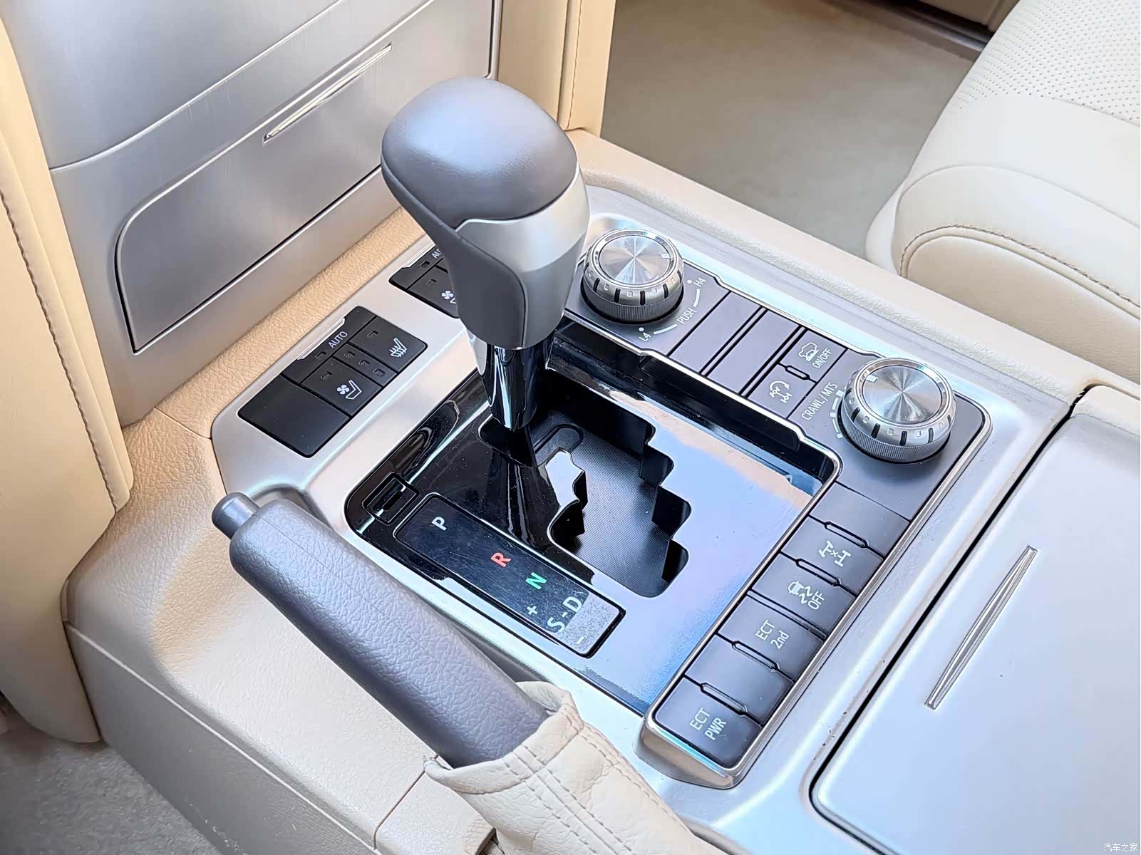 Toyota Land Cruiser, 2016 18