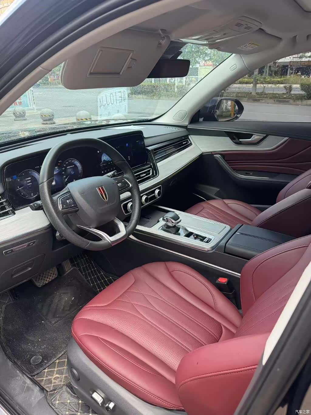 Hongqi HS5, 2025 20