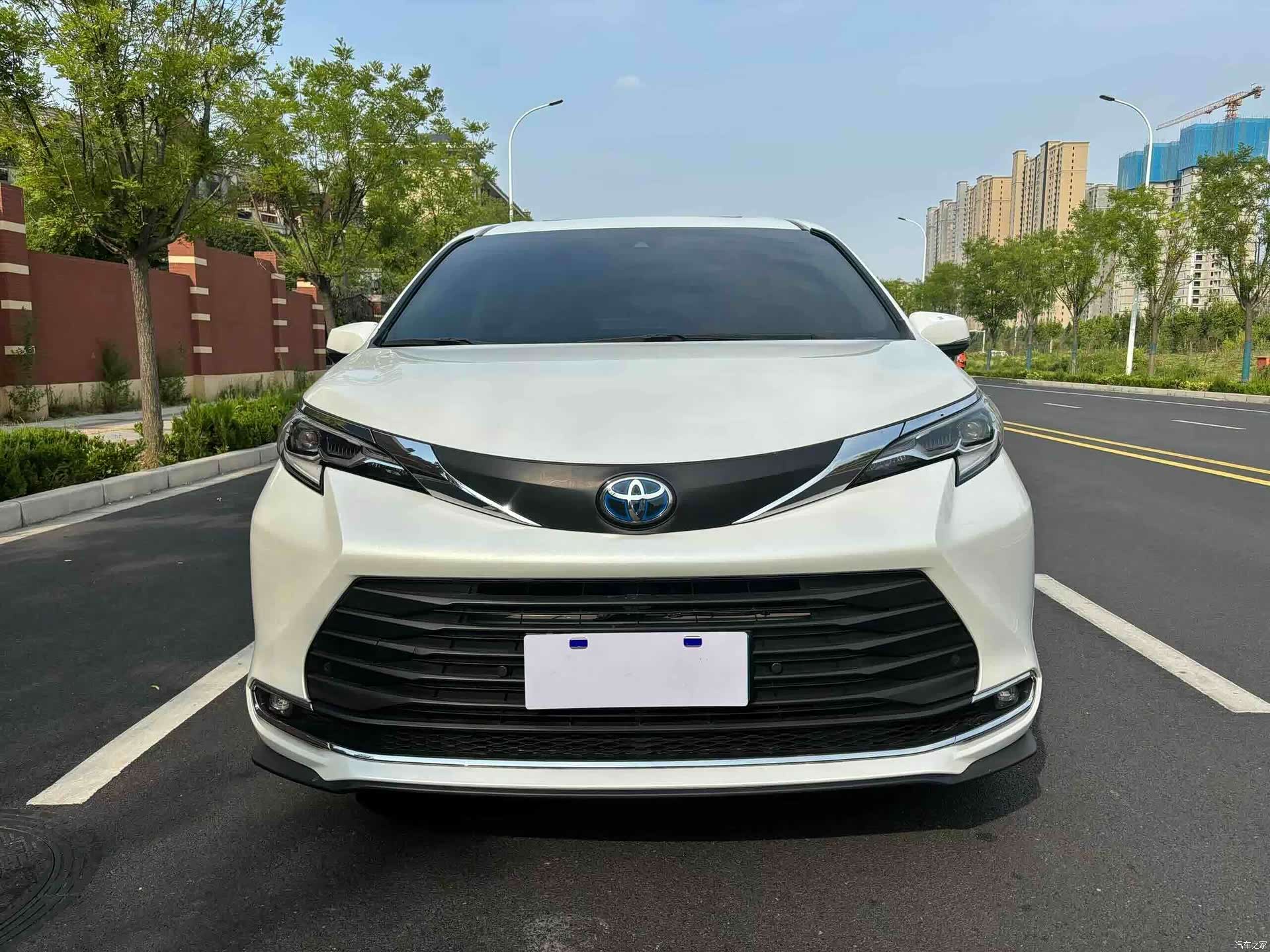 Toyota Sienna, 2024 2