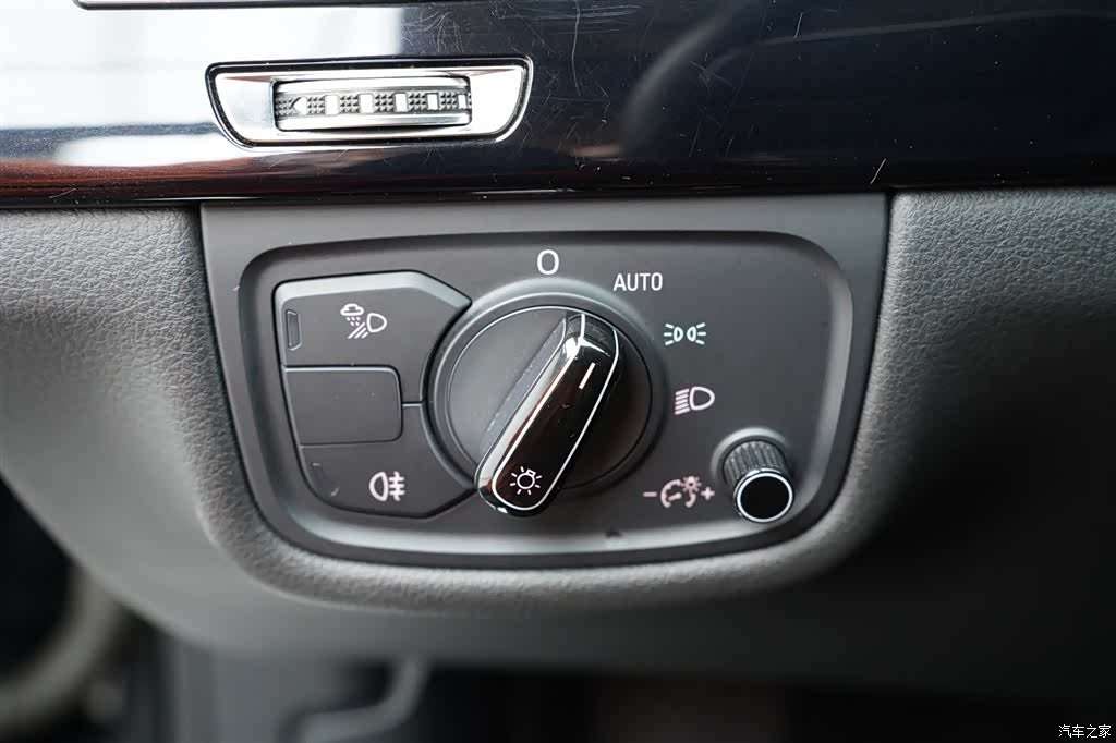 Audi A8L, 2016 13