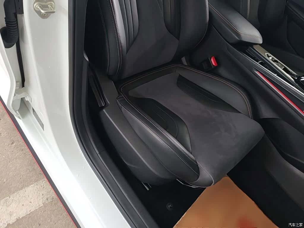 Geely Binray, 2023 25