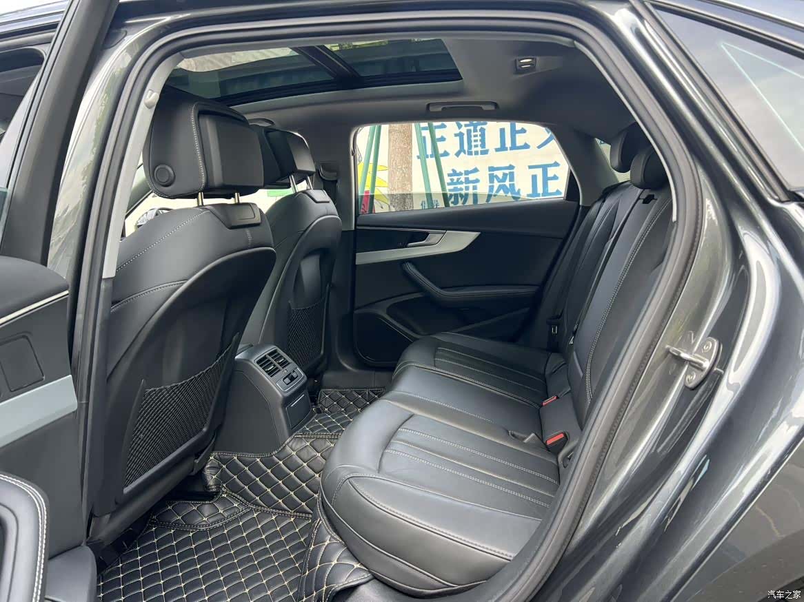 Audi A4L, 2022 11