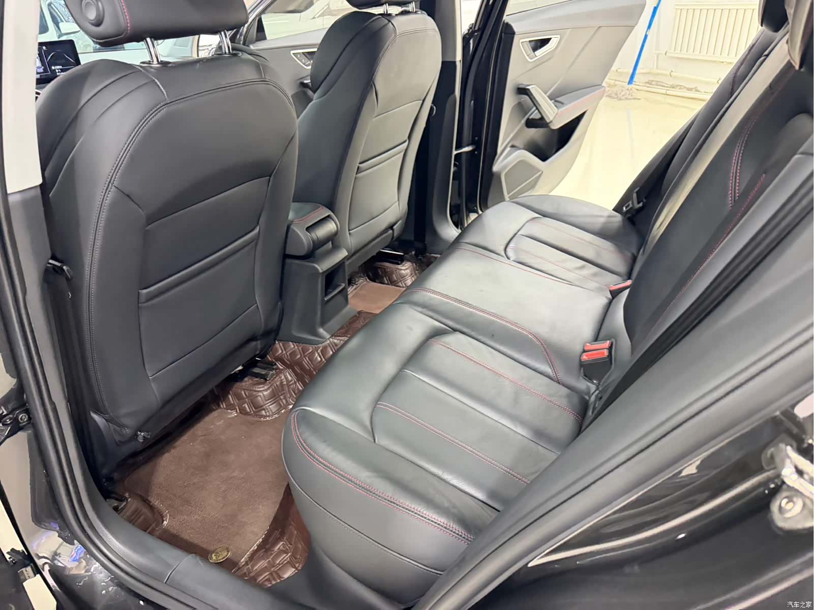 Audi Q2L, 2022 16