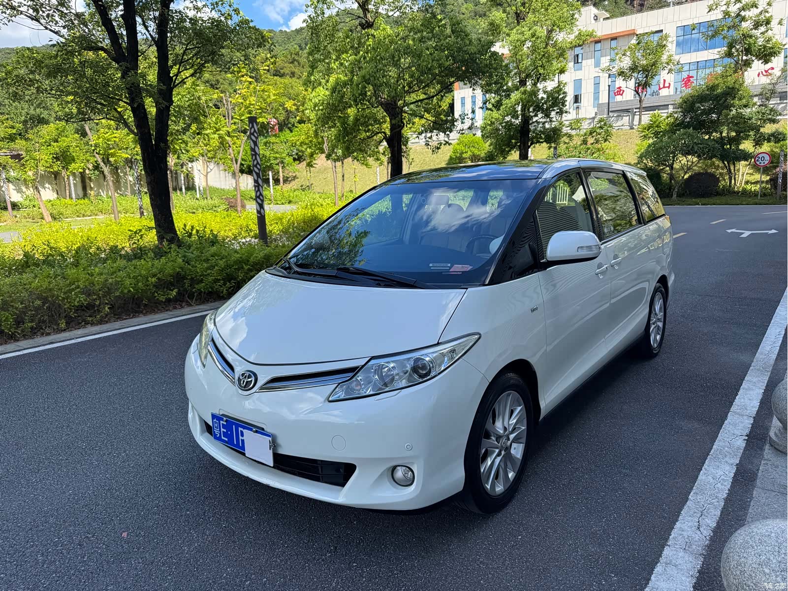 Toyota 7, 2012 1