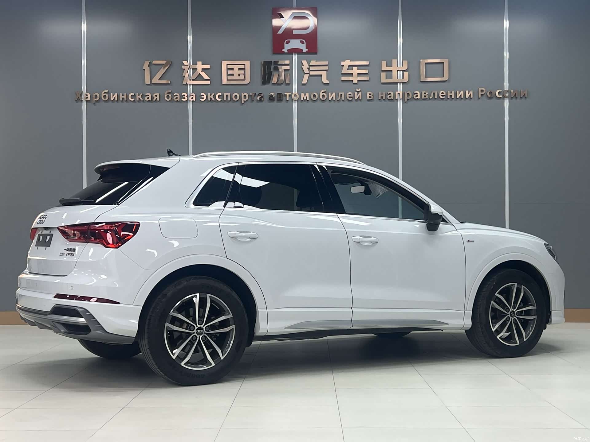 Audi Q3, 2021 6