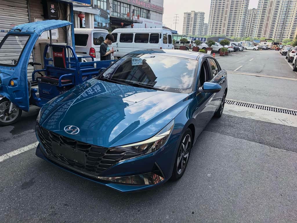 Hyundai Elantra