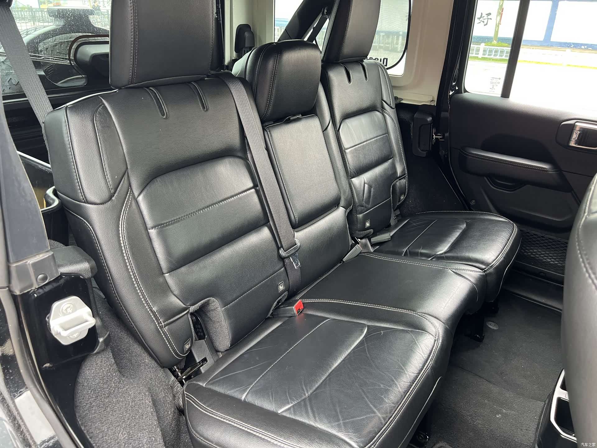 Jeep Wrangler, 2021 13