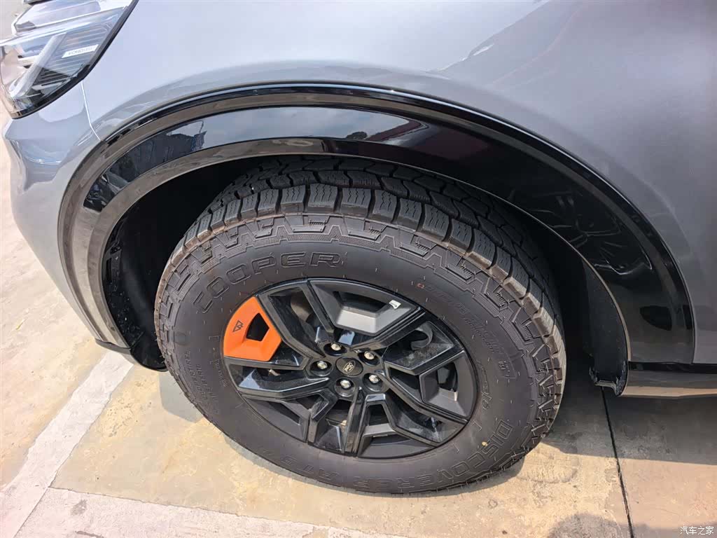 Ford Explorer, 2026 6
