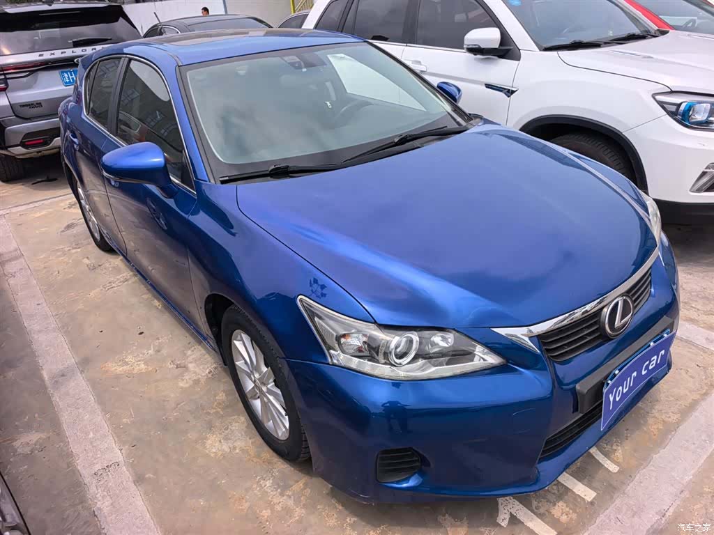 Lexus CT, 2012 3