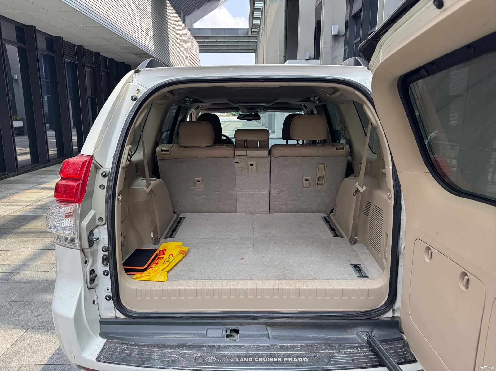 Toyota Prado, 2011 27