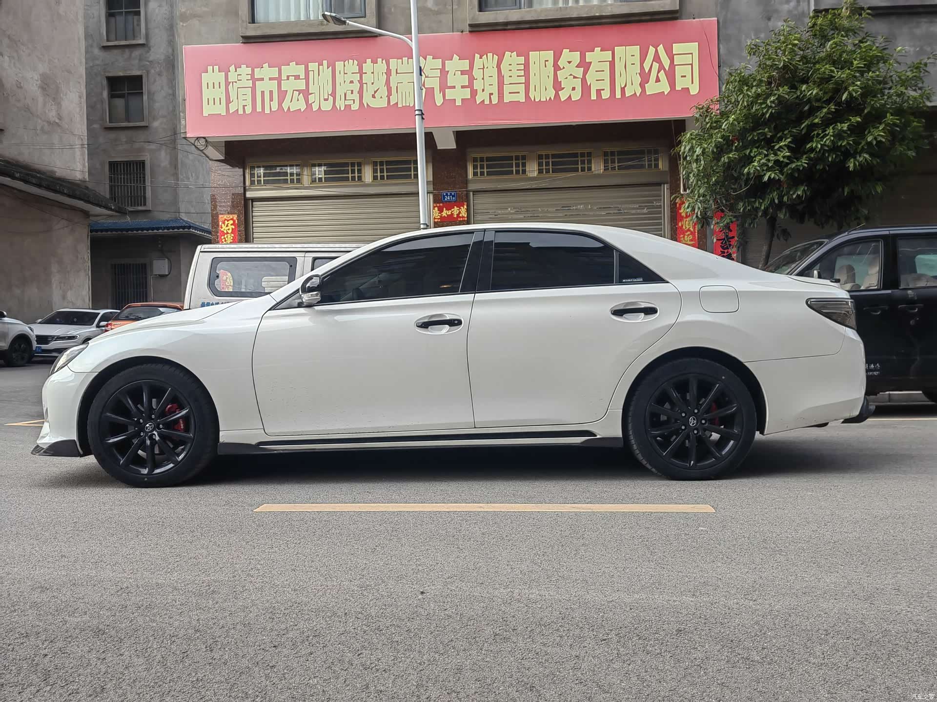 Toyota 2.5V, 2015 2