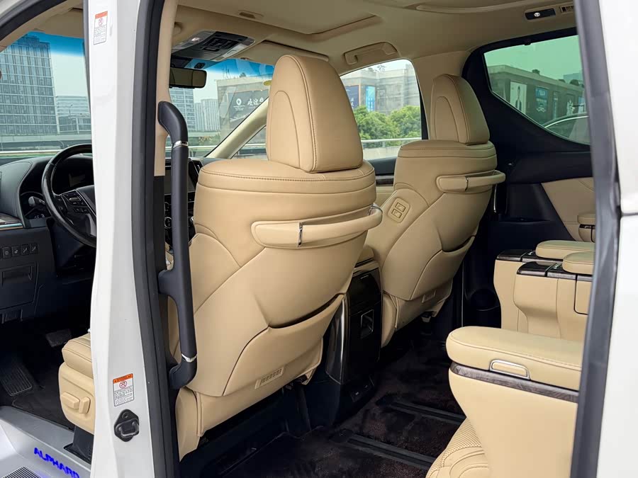 Toyota Alphard 2020, фото 13