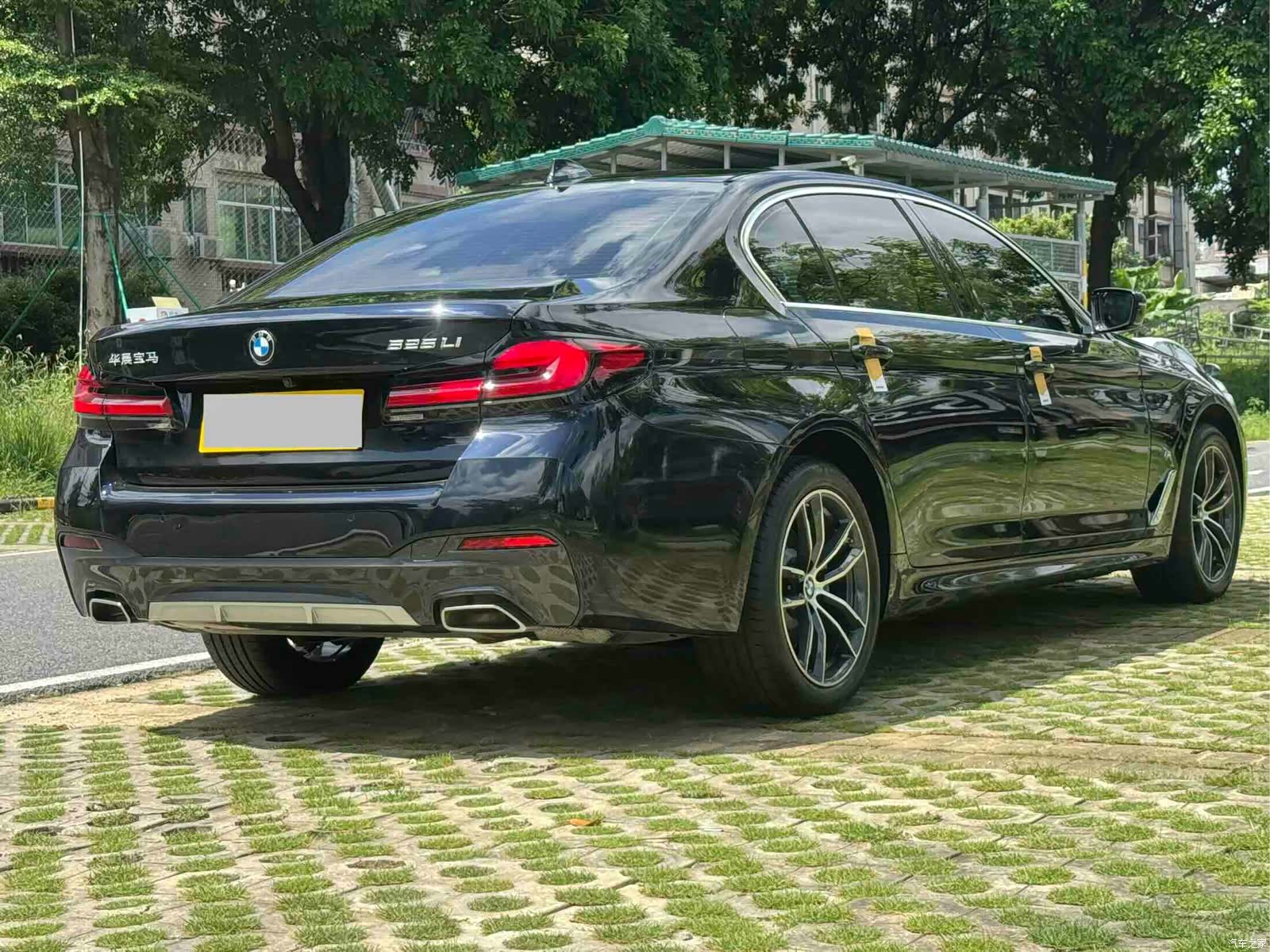 BMW 5 Series, 2023 все фото