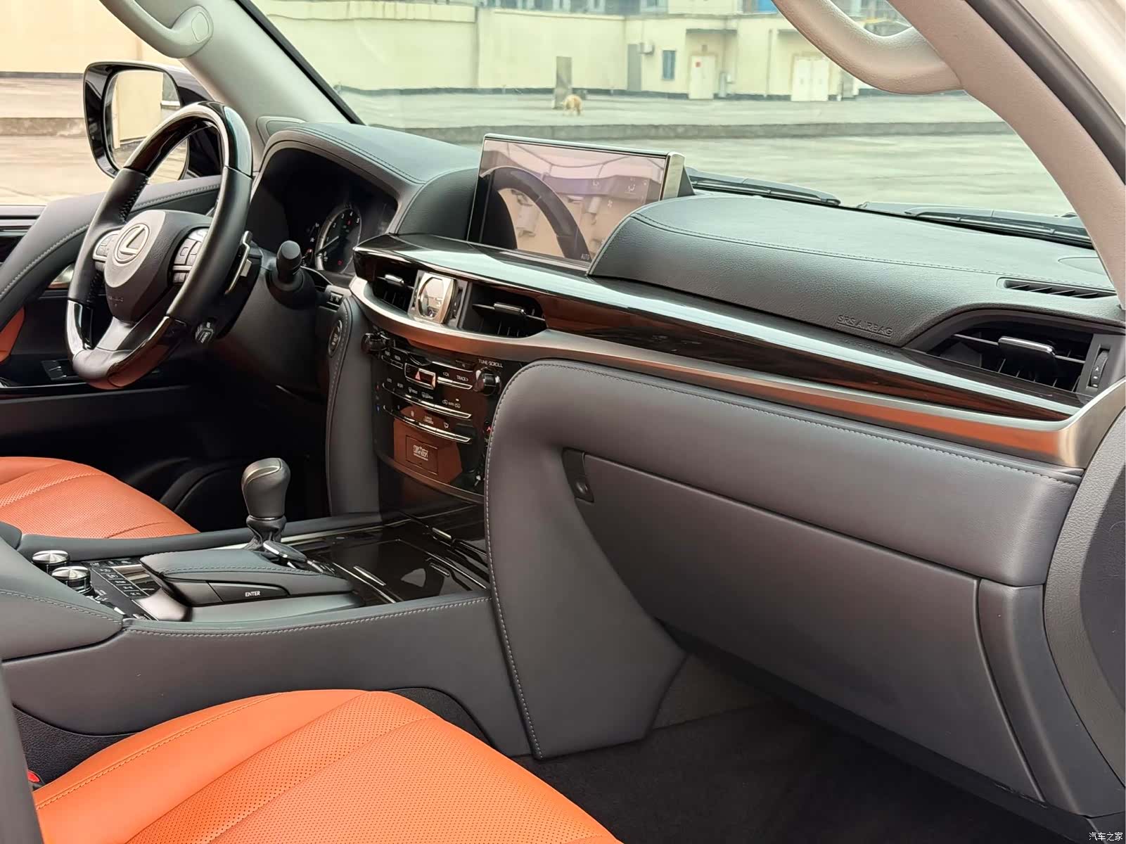 Lexus LX, 2019 9