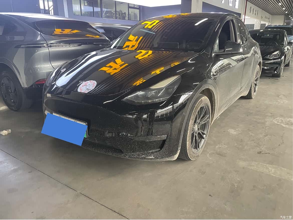 Tesla Model Y, 2022 1