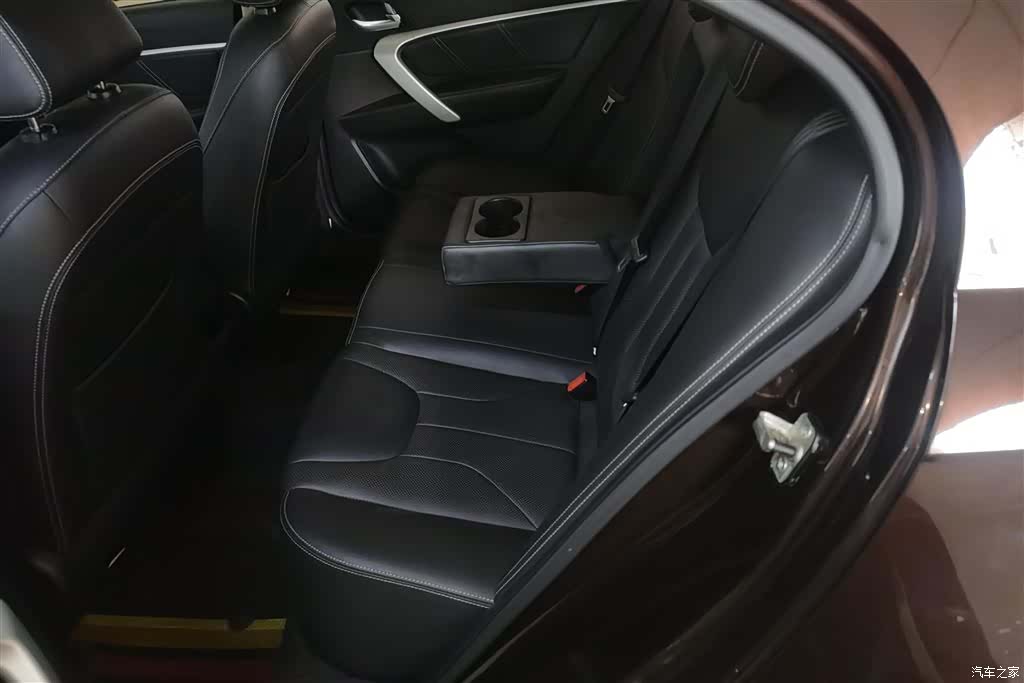 Geely Emgrand, 2018 11