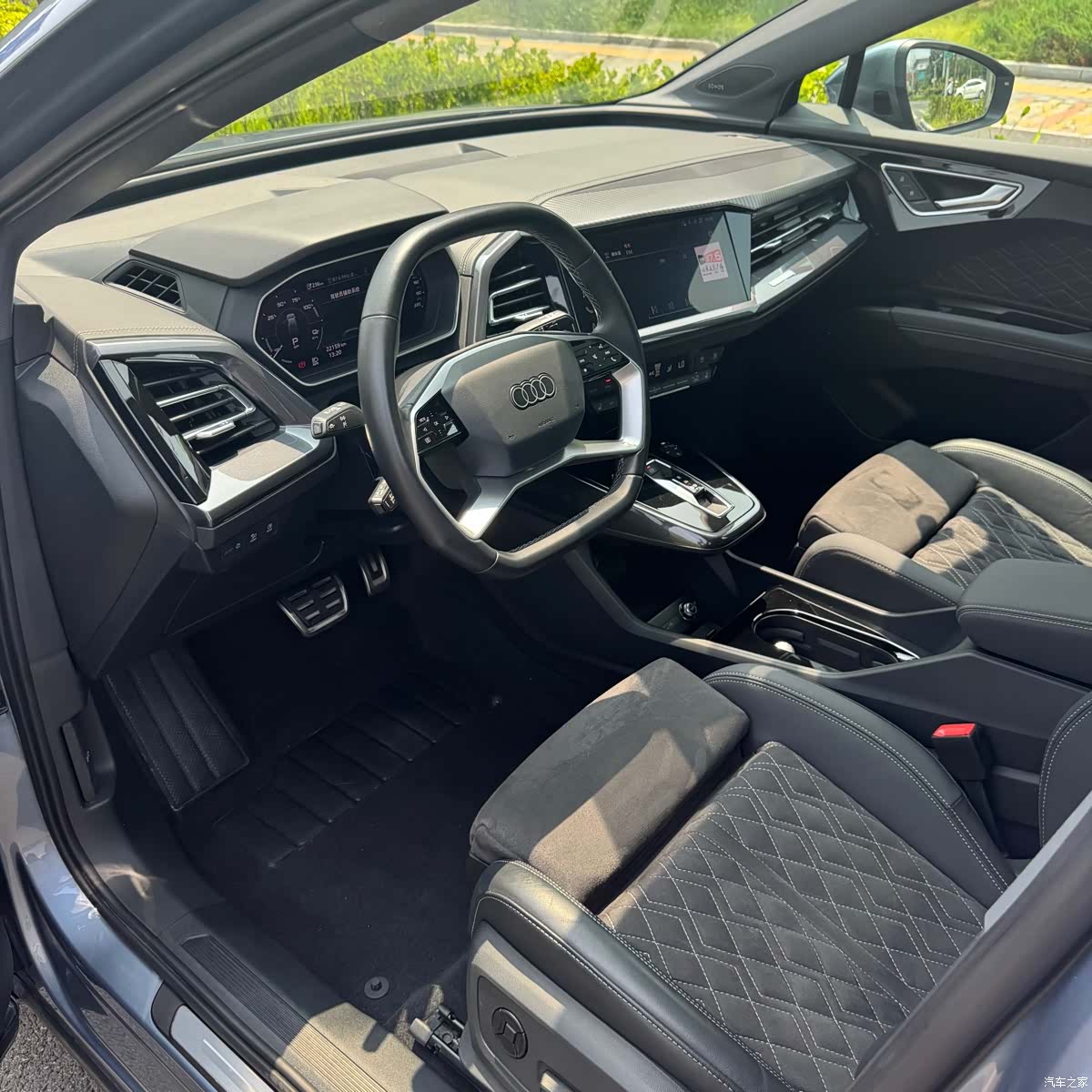 Audi Q4 e-tron, 2023 8