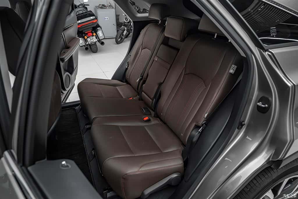 Lexus RX, 2021 27