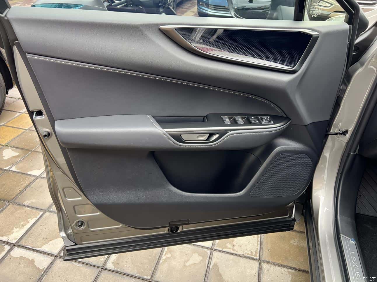 Lexus NX, 2024 15