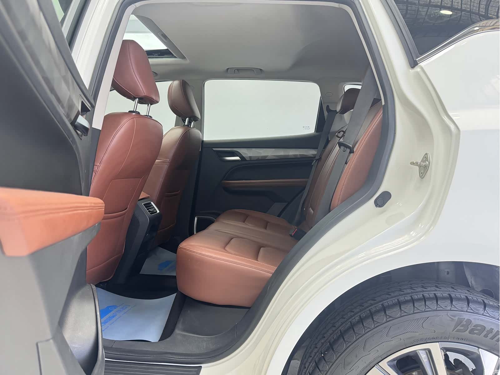 Geely X6, 2022 10