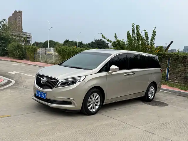 Buick GL8 2017 — купить из Китая под заказ