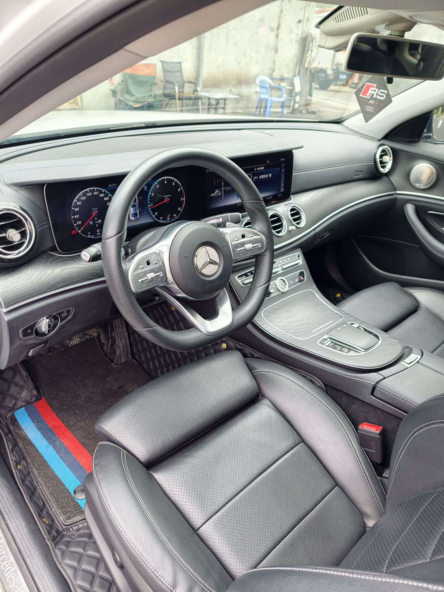 Mercedes-Benz E-Class, 2019 11
