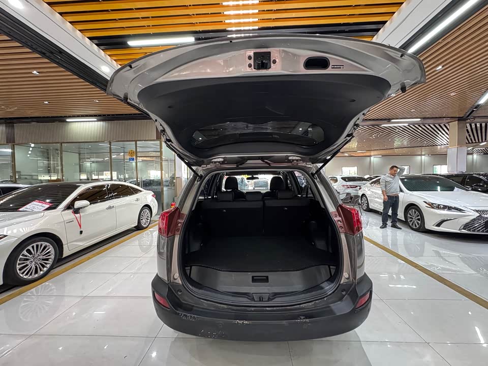 Toyota RAV4 Rongfang