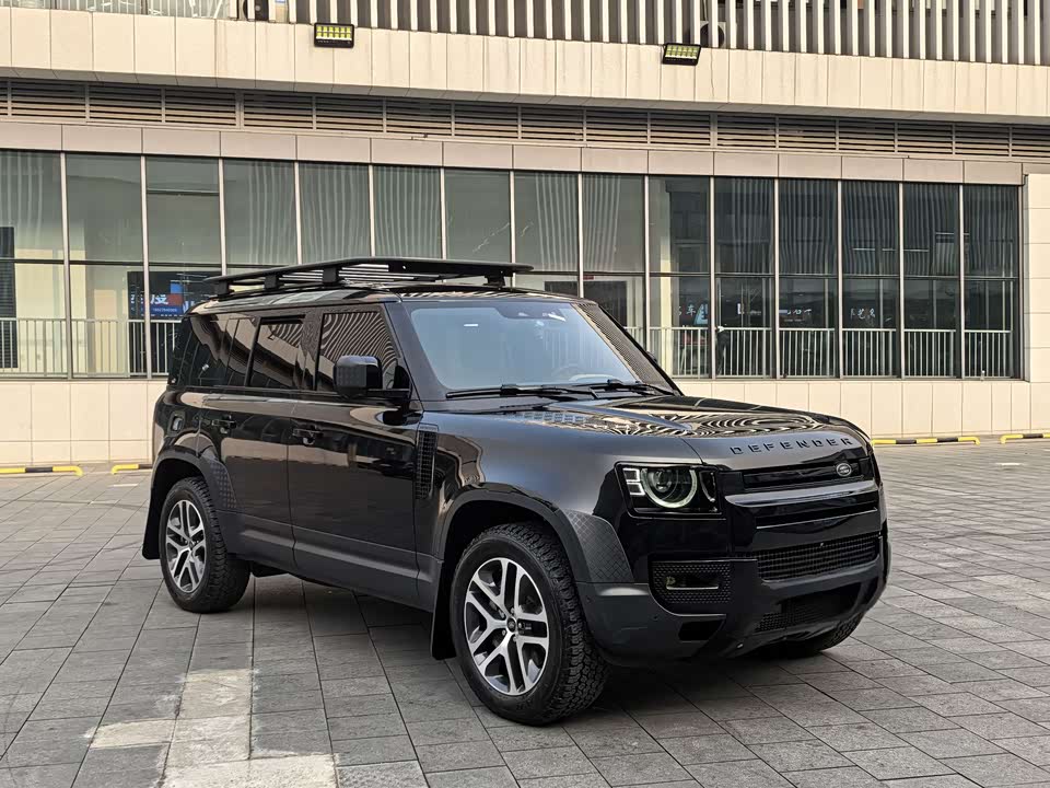 Land Rover guard