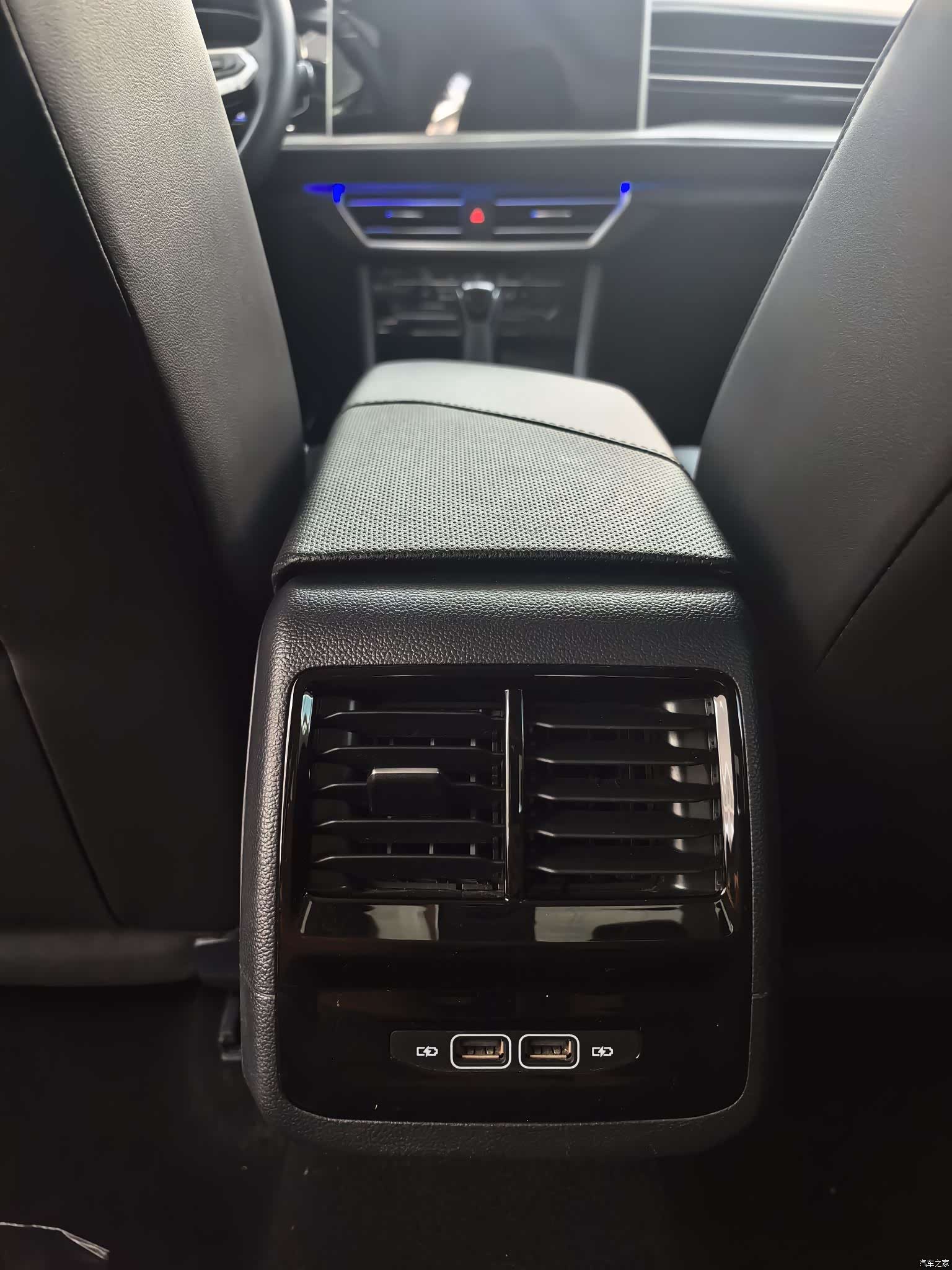 Volkswagen Sagitar, 2023 17