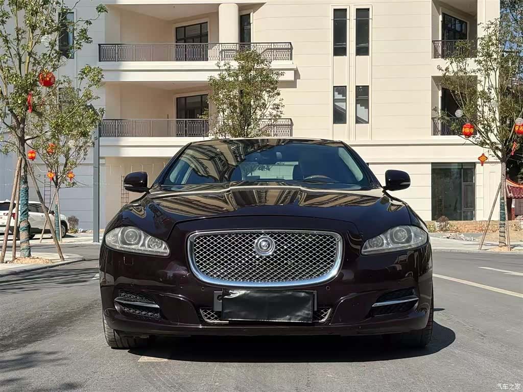 Jaguar XJ, 2010 2