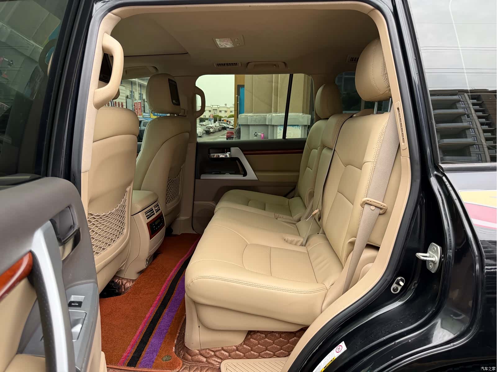 Toyota Land Cruiser, 2013 9