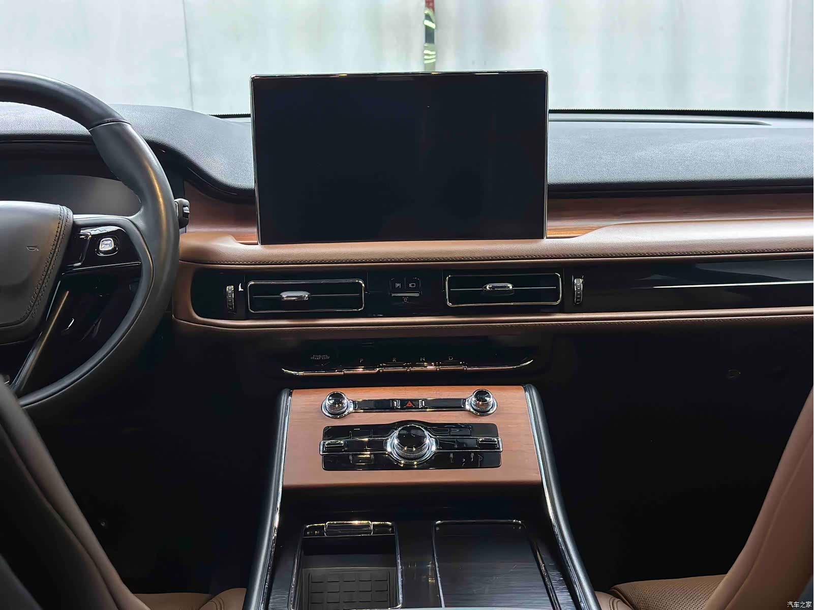 Lincoln Aviator, 2021 все фото