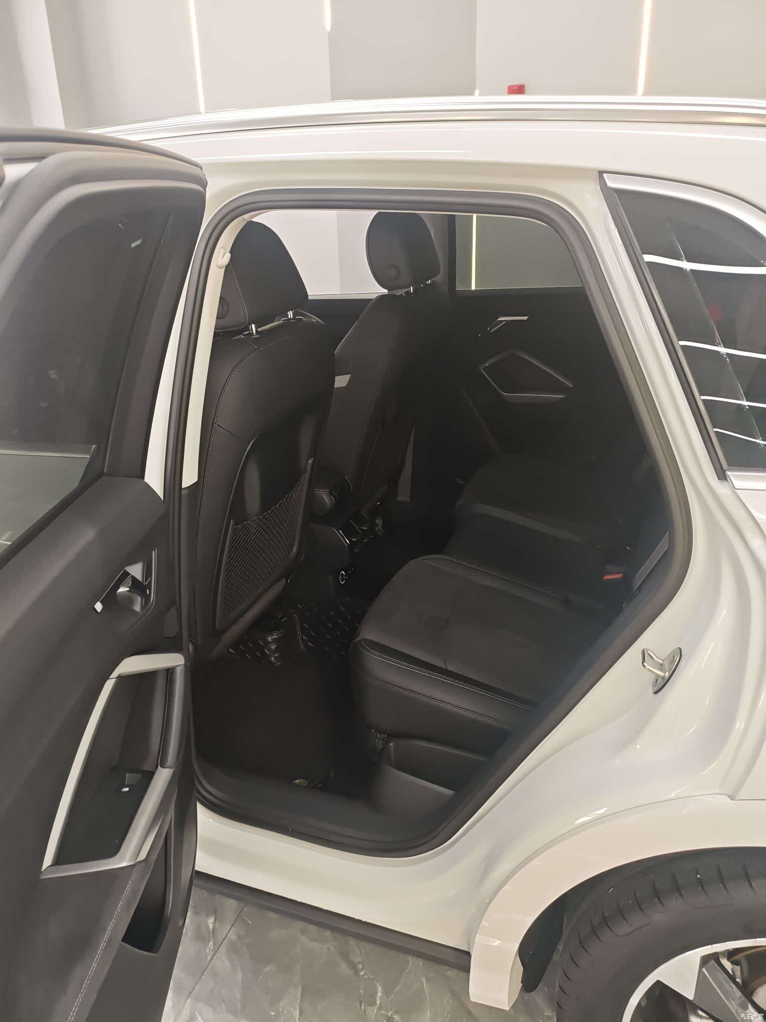 Audi Q3, 2022 13