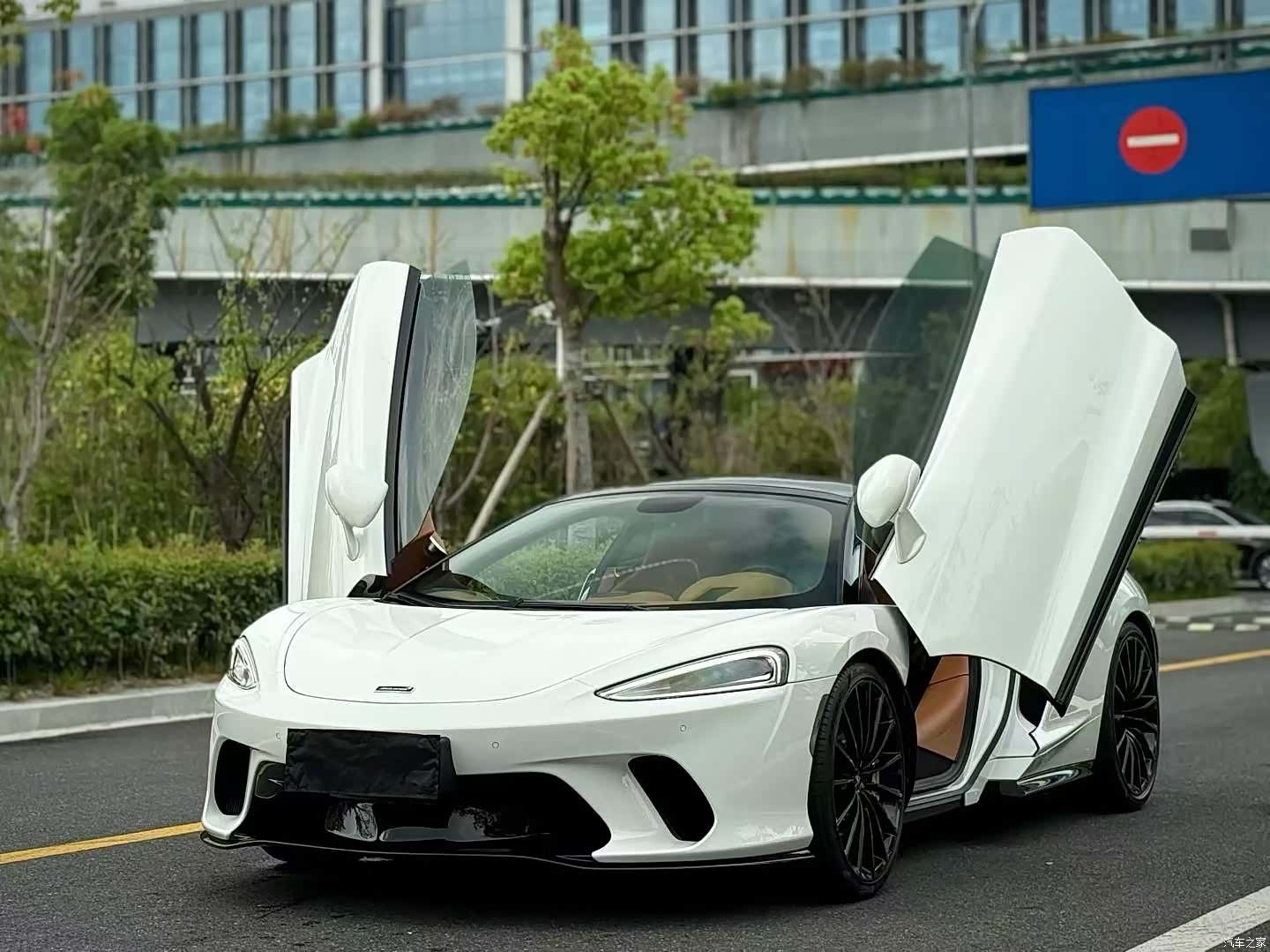 McLaren GT, 2022 2