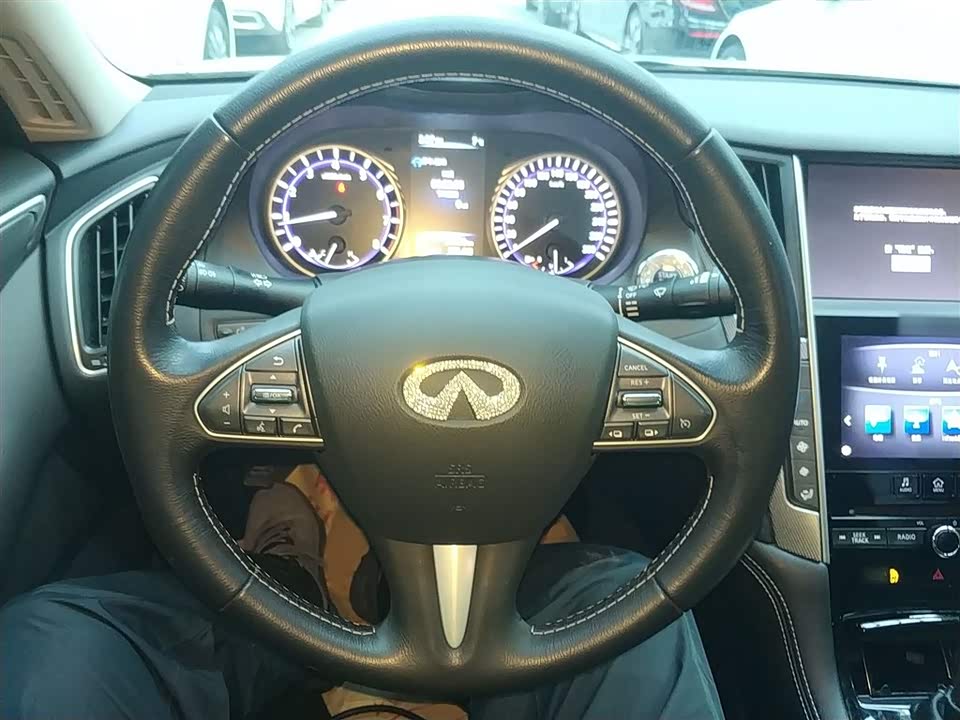 Infiniti Q50L